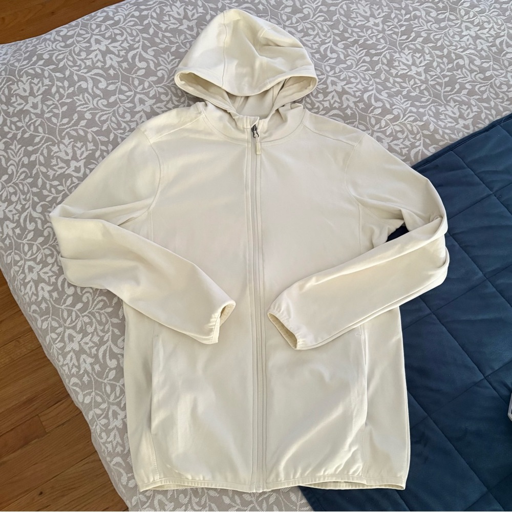 ✨ Avalanche ✨ NWT Cream Zip Up Soft Hoodie Jacket Size Small